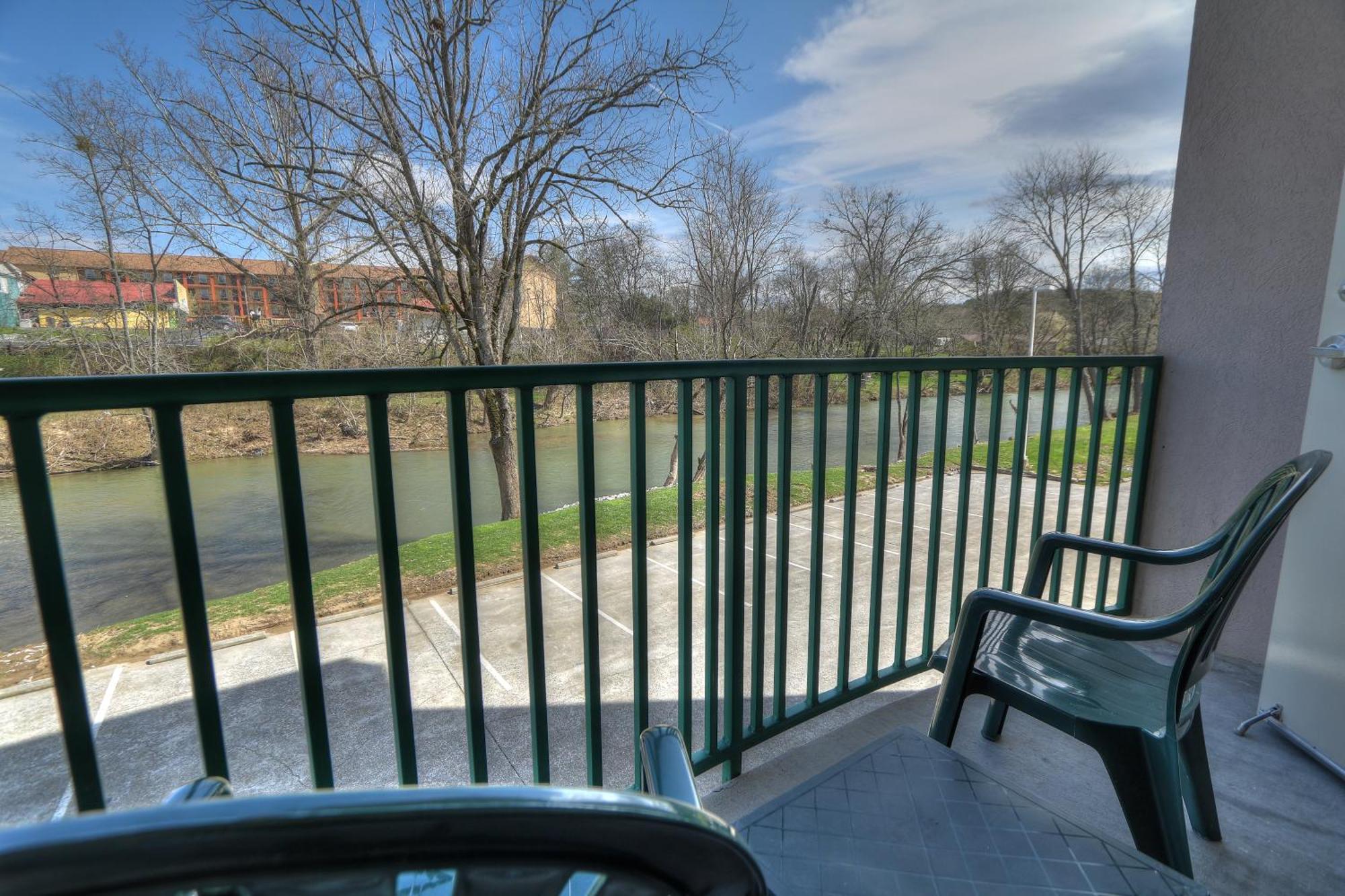 Pigeon River Inn ピジョンフォージ エクステリア 写真